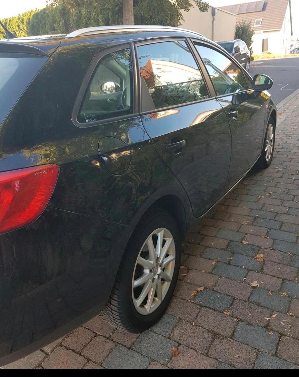 Seat Ibiza 2011 — interior