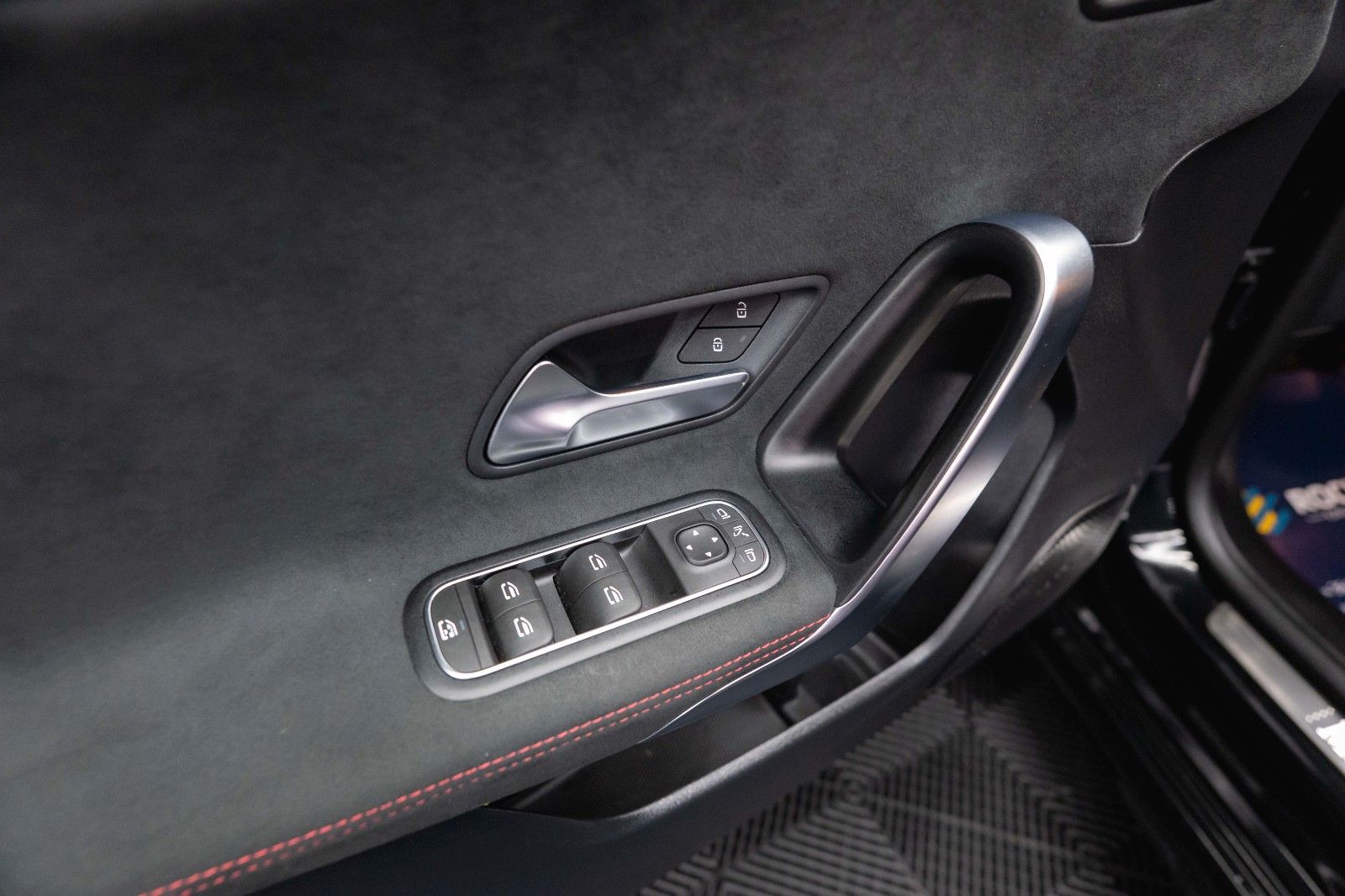 Fahrzeugabbildung Mercedes-Benz A 250 AMG Line Night-Paket *ACC*Head Up*DAB*19%*