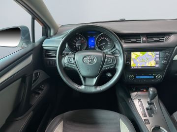 Toyota Avensis - 12
