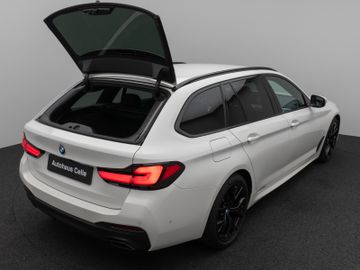 Fahrzeugabbildung BMW 540d xD Tour M Sport HUD HiFi Laserlicht 19``
