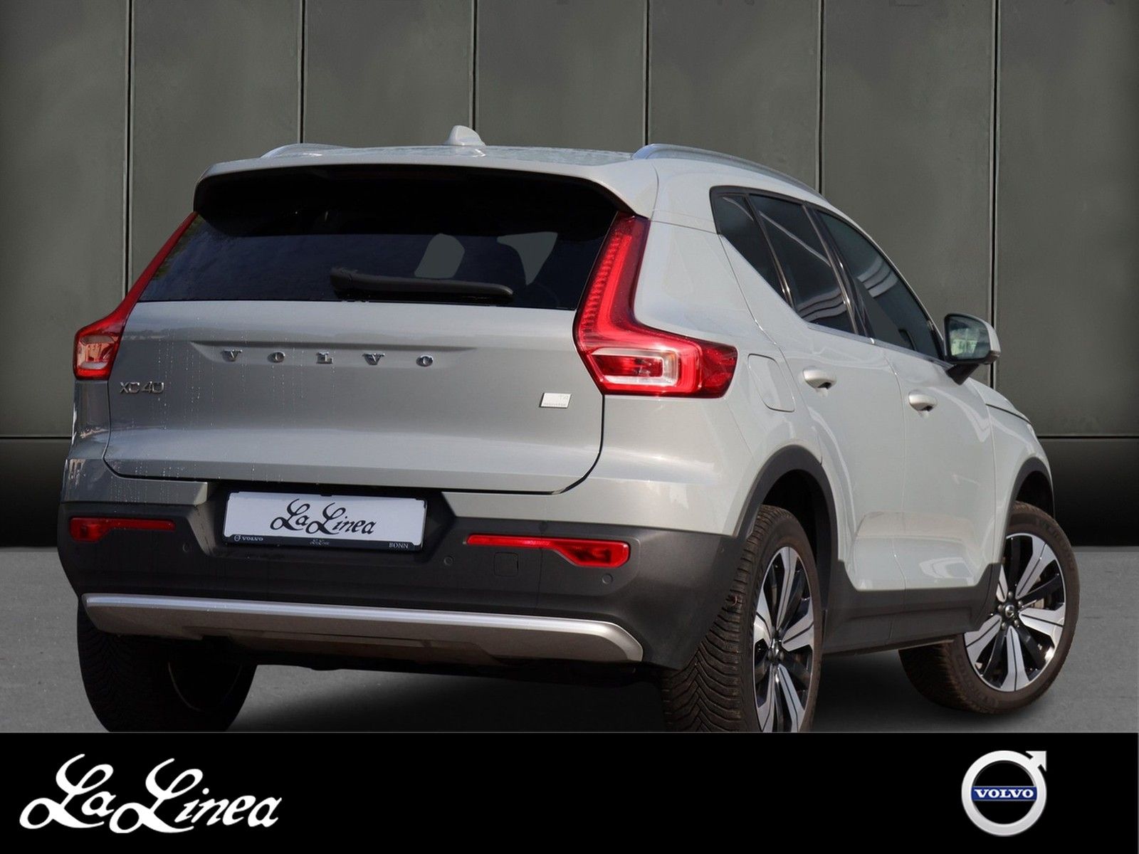 Volvo XC40 T4 Plus Bright Recharge Plug-In Hybrid Navi imagem 2