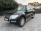 Mitsubishi Pajero 3.2 DI-D Top - gebrauchte Mitsubishi Pajero aus dem Jahr 2015
