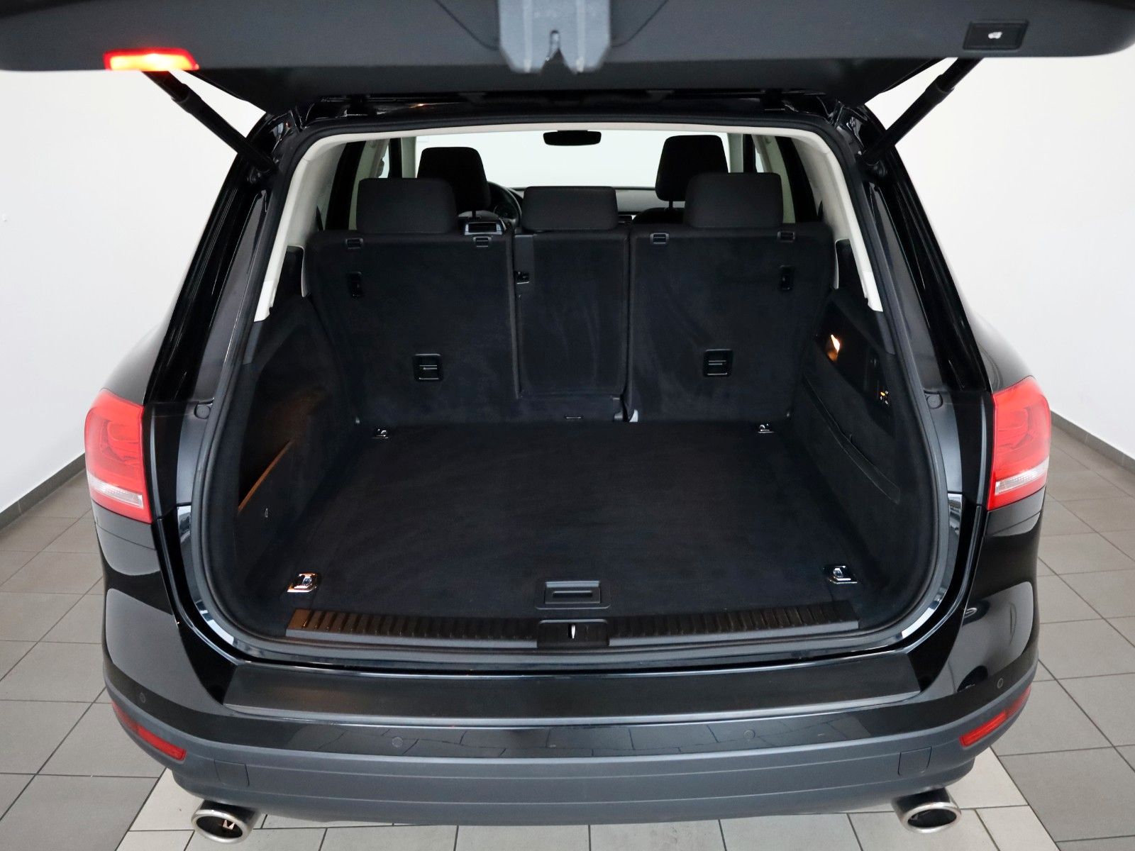 Fahrzeugabbildung Volkswagen Touareg V6 TDI 4M Navi,Xenon,360° Kamera,AHK