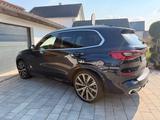 BMW X5 xDrive40i - - BMW X5 mit Benzin-Antrieb: Massagesitze
