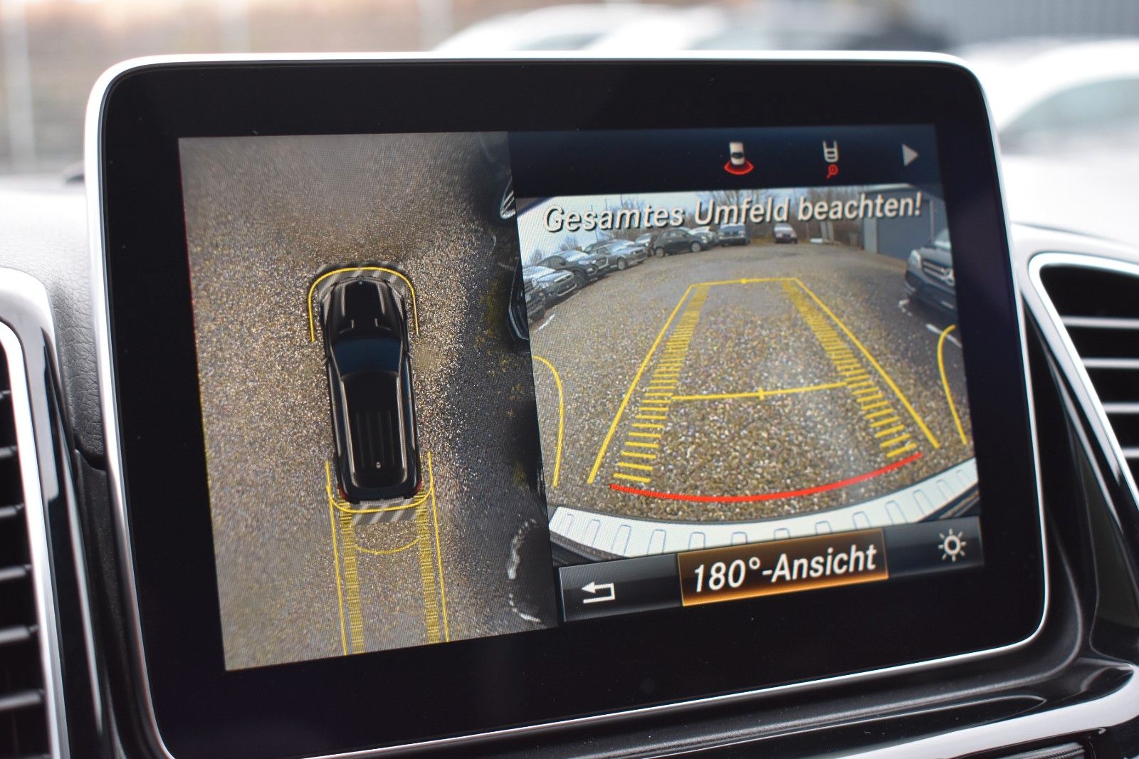 Fahrzeugabbildung Mercedes-Benz GLE 350 d 4Matic AMG line