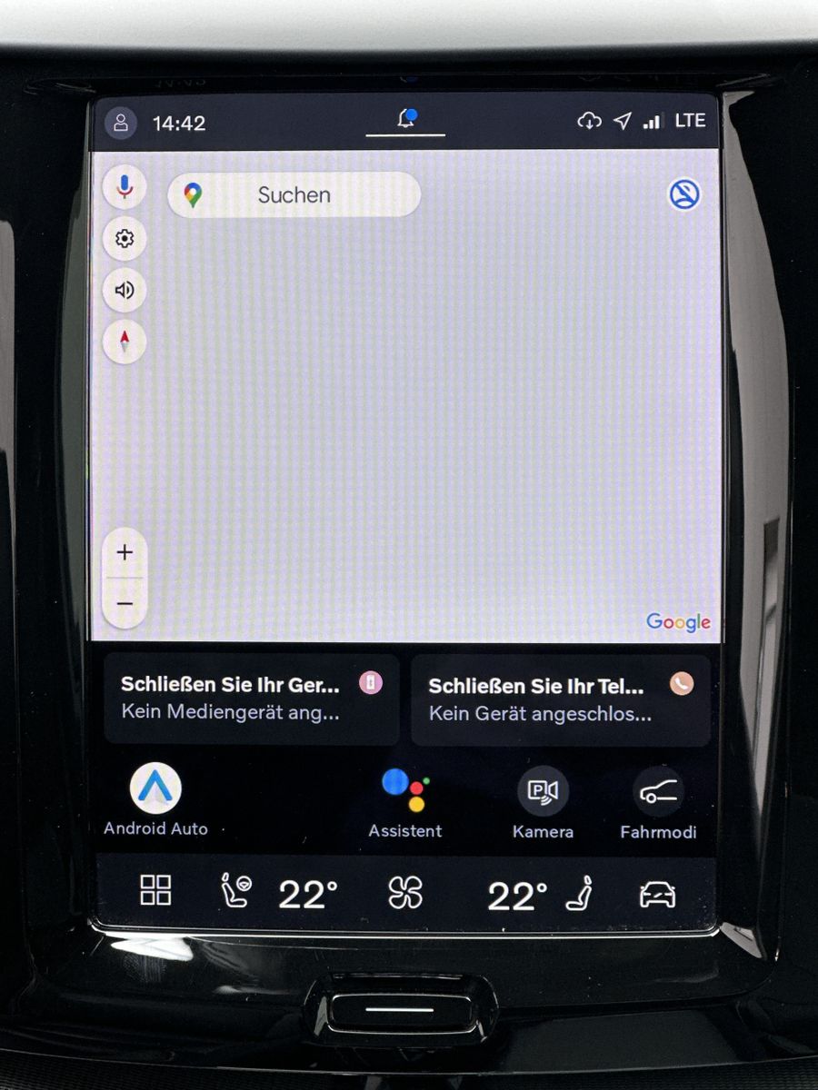 Fahrzeugabbildung Volvo XC60 T6 Hybrid AWD R-Design NAV+LED+AHK+PANO+ACC