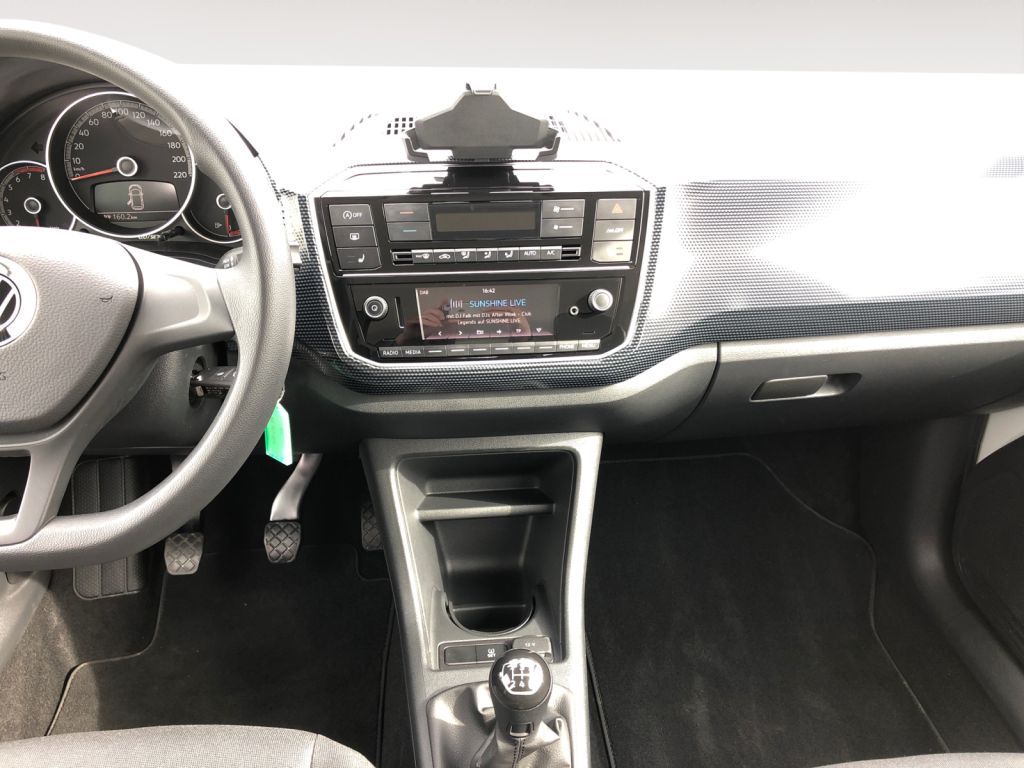 Fahrzeugabbildung Volkswagen up! Radio, Climatronic, NSW, Shzg., 5türig