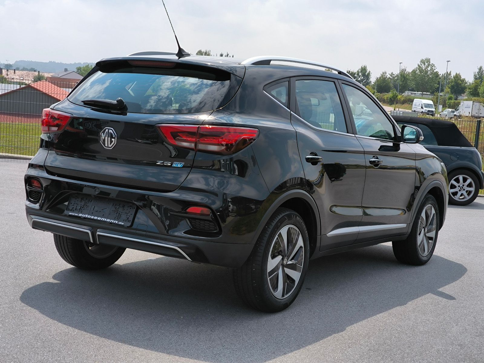 MG ZS