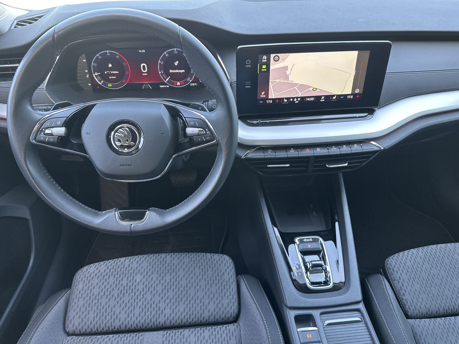 Fahrzeugabbildung SKODA Octavia Combi Clever 4x4 NAV+LED+ACC+HEAD-UP+VC