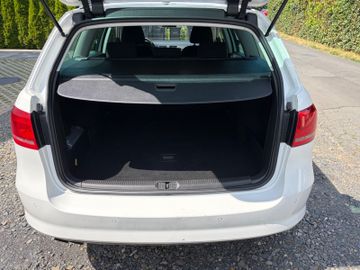 Volkswagen Passat Variant - 11