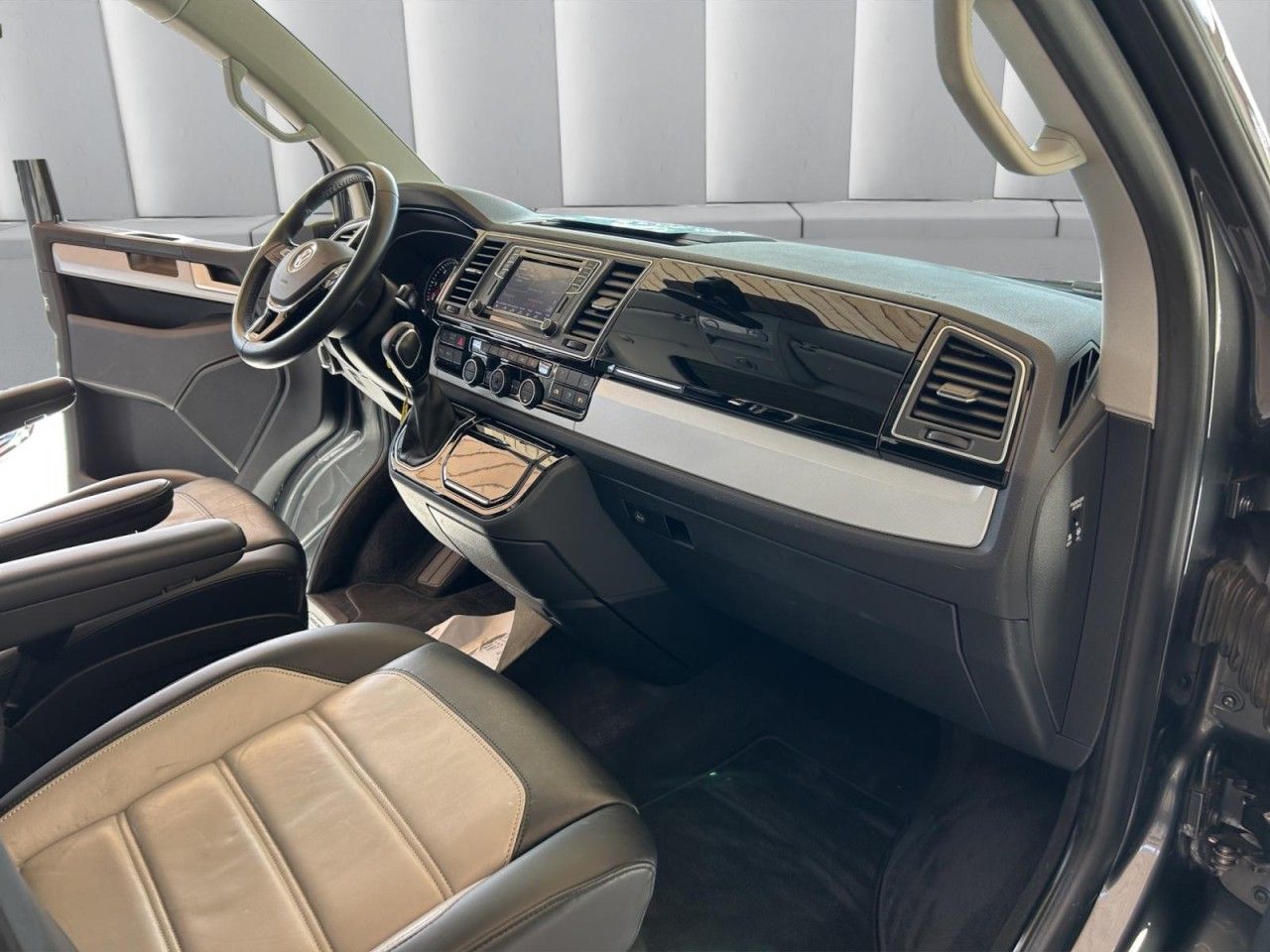Volkswagen T6 2.0 TDI DSG 4Motion Multivan LED Navi AHK ACC foto 19