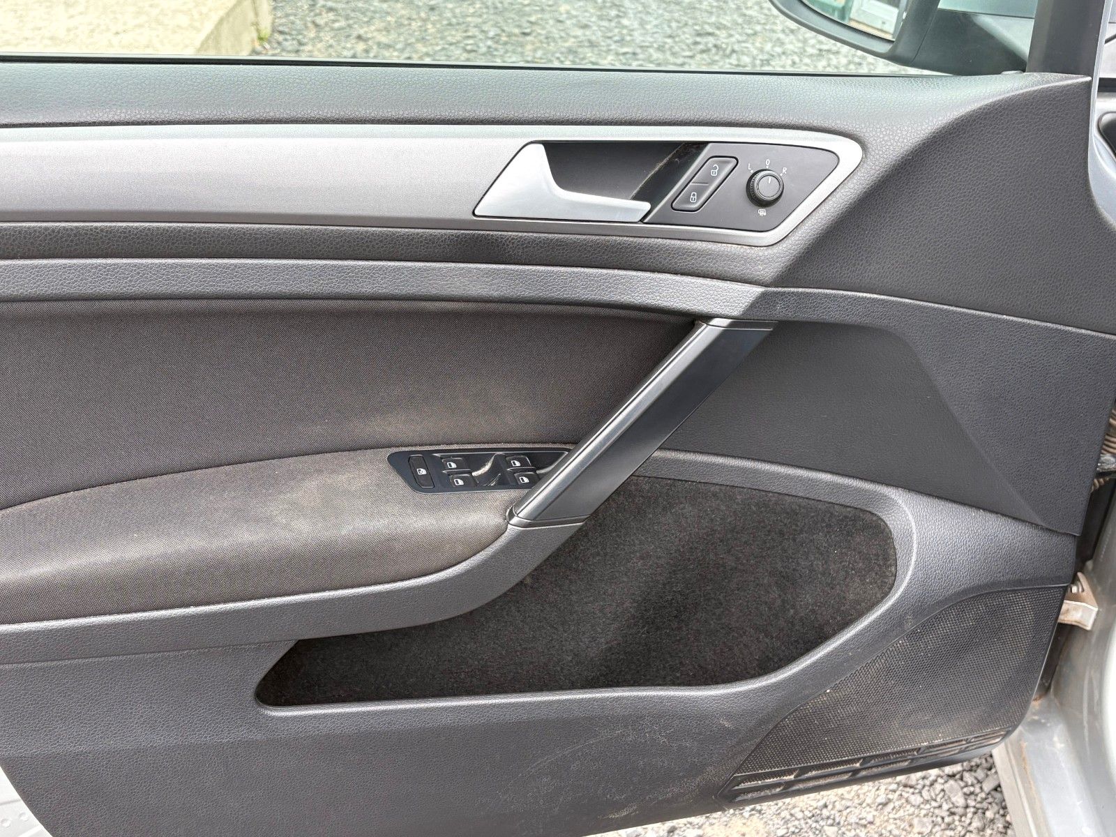 Fahrzeugabbildung Volkswagen Golf VII 1.2 TSI Trendline Navi SPORTSITZE Klima