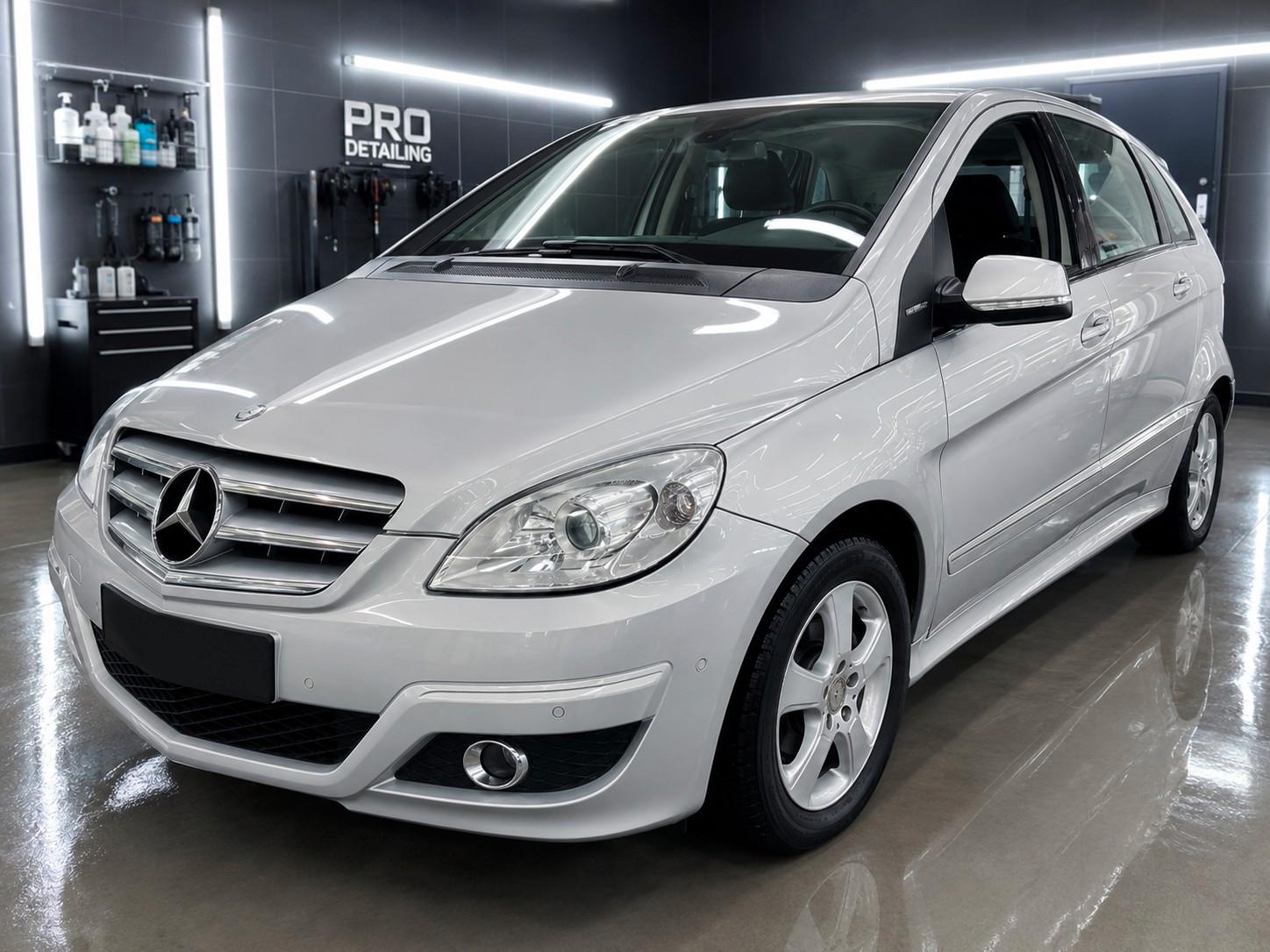 Mercedes-Benz B 180 1.HAND*TÜV NEU*PDC V+H*SHZ*NAVI*SCHECKHEFT