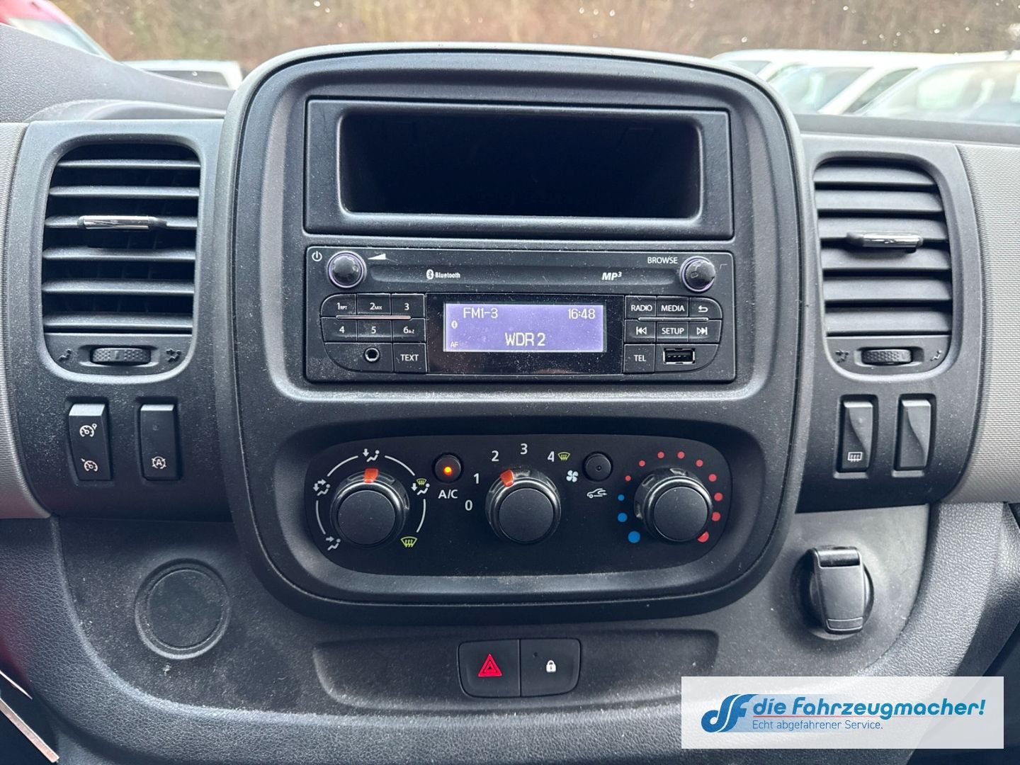 Fahrzeugabbildung Renault Trafic Combi L1H1 2,7t Expression *EXPORT