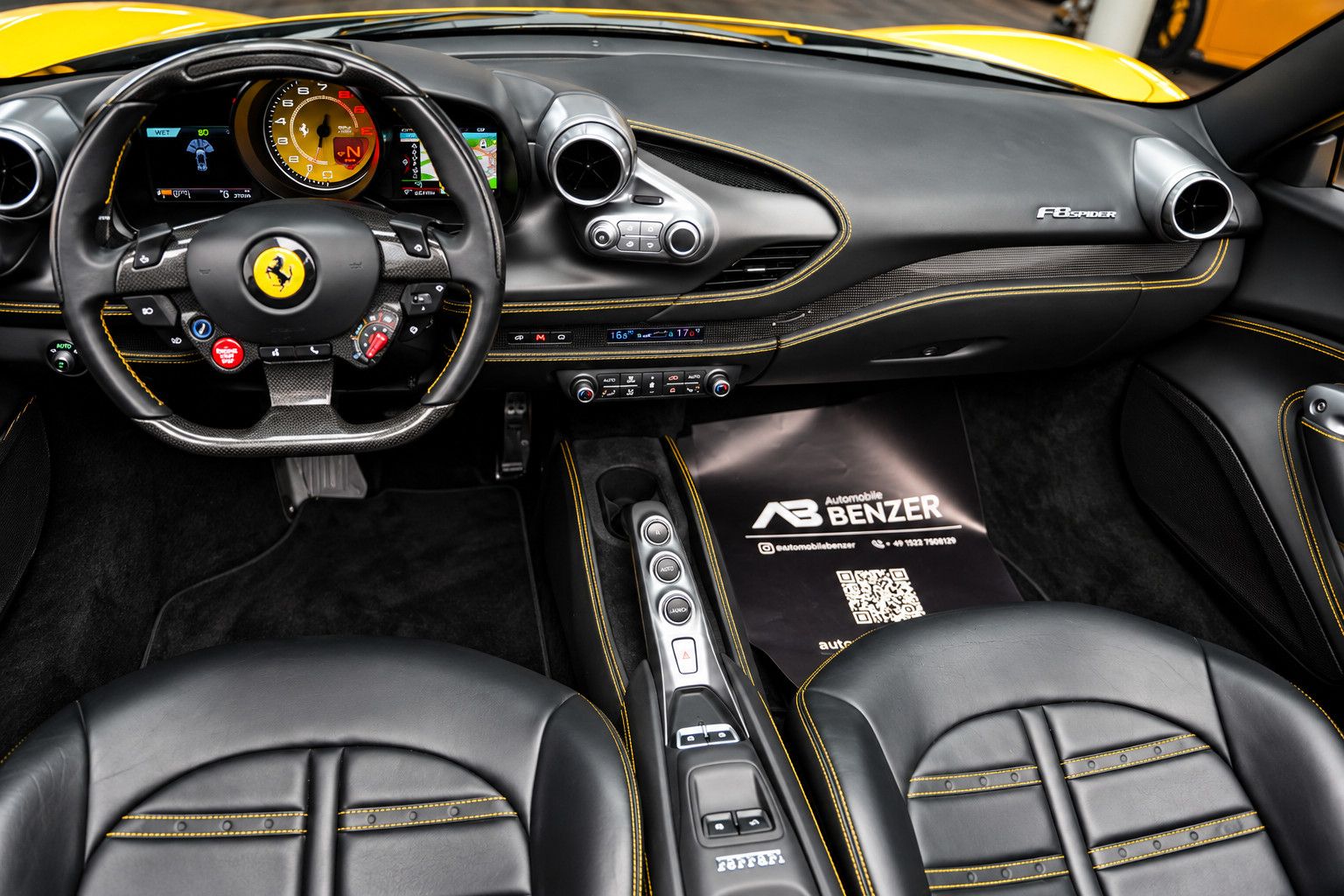 Fahrzeugabbildung Ferrari F8 Spider Giallo Modena *Lift*Carbon*Kamera*