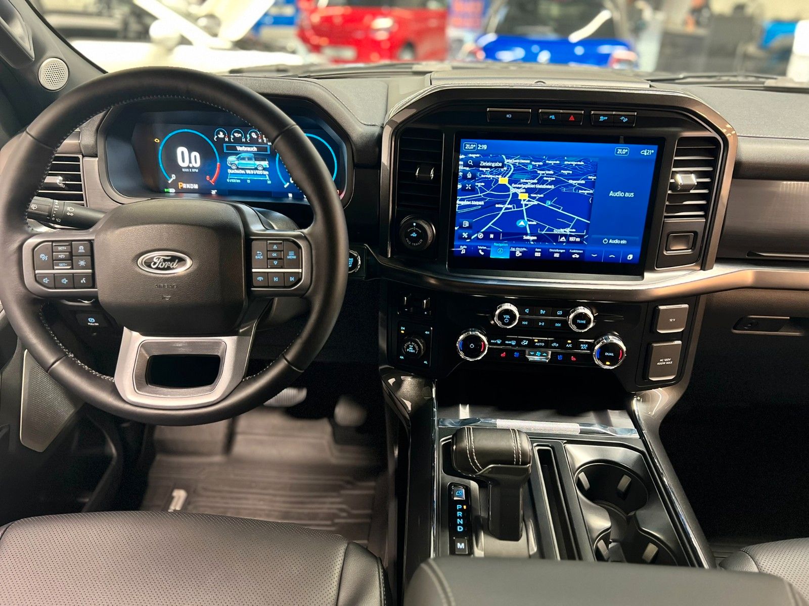 Fahrzeugabbildung Ford F-150 Lariat 5.0L V8 Supercrew 5,5" Black Ed.