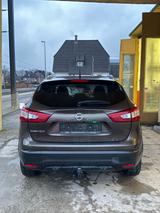 Nissan Qashqai Tekna 360 Kamera|Automatik|Ahk|Assistent - Nissan Qashqai mit Diesel-Antrieb: Geländewagen, Automatik