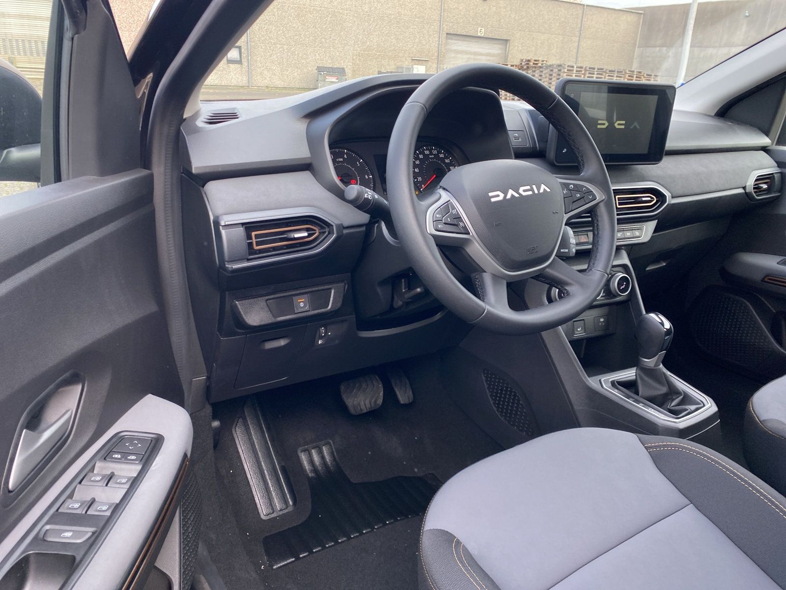 Dacia Sandero - Bild 10