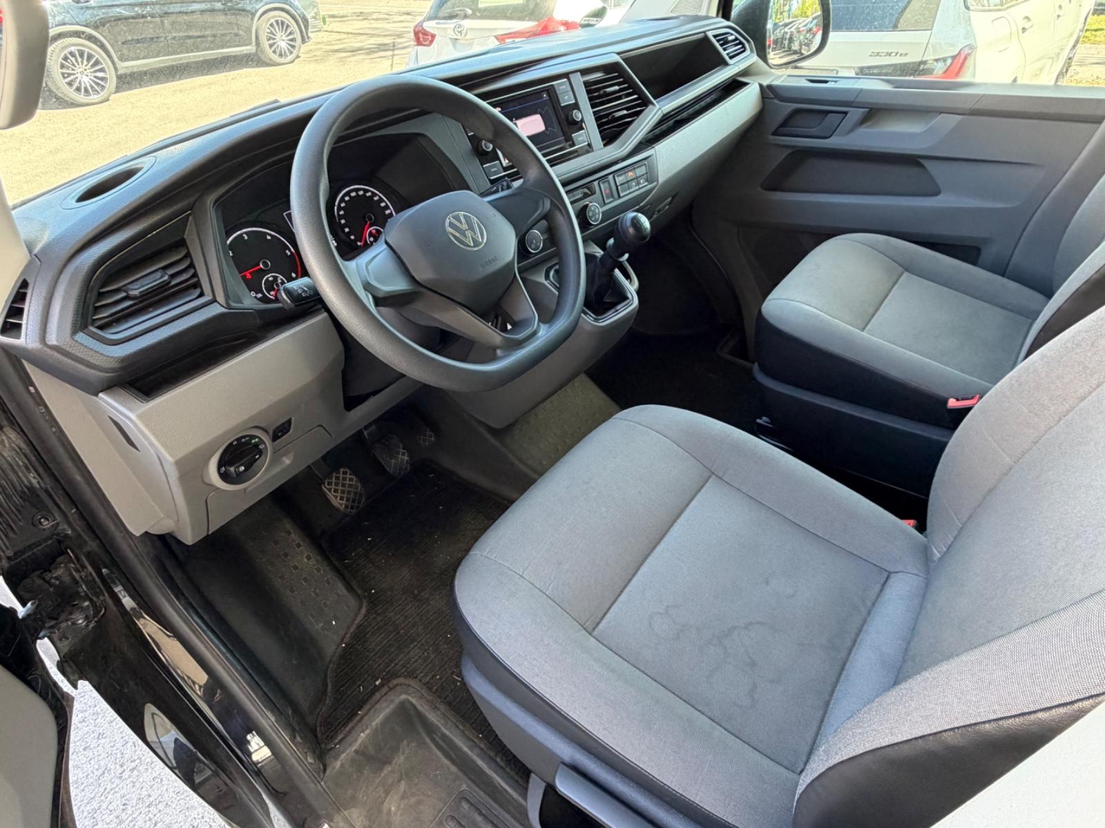 Volkswagen T6  9Sitzer