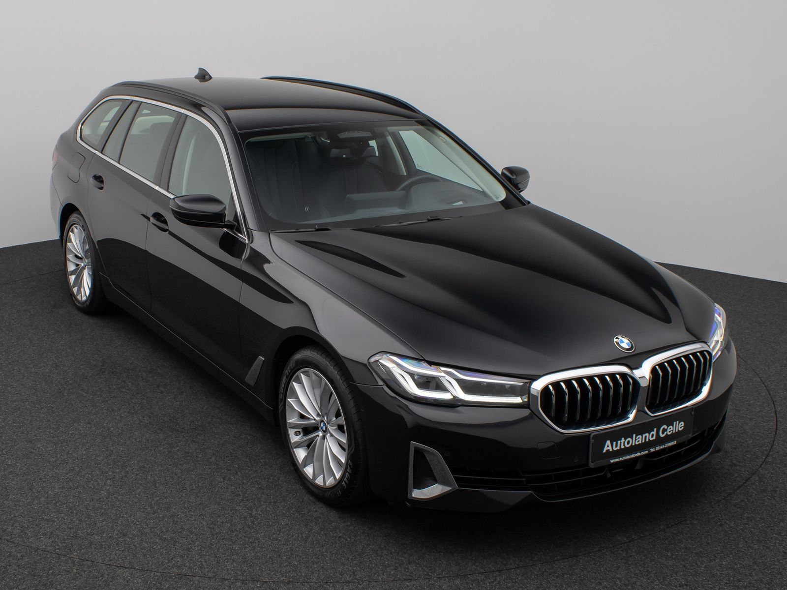 Fahrzeugabbildung BMW 530d LuxuryLine Kamera Laser HUD DAB ACC Komfort