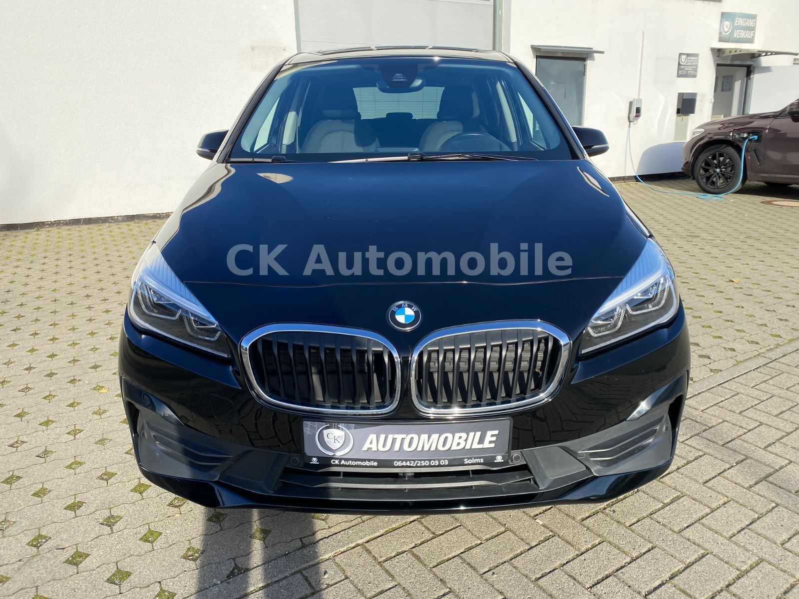 Fahrzeugabbildung BMW 218d Gran Tourer Advantage/Navi/Pano/LED/AHK
