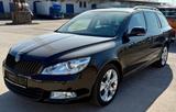 Skoda Octavia Combi Elegance*Schiebedach*Klimaaut*Navi - Skoda Octavia aus 2012 mit Diesel-Antrieb: Kombi