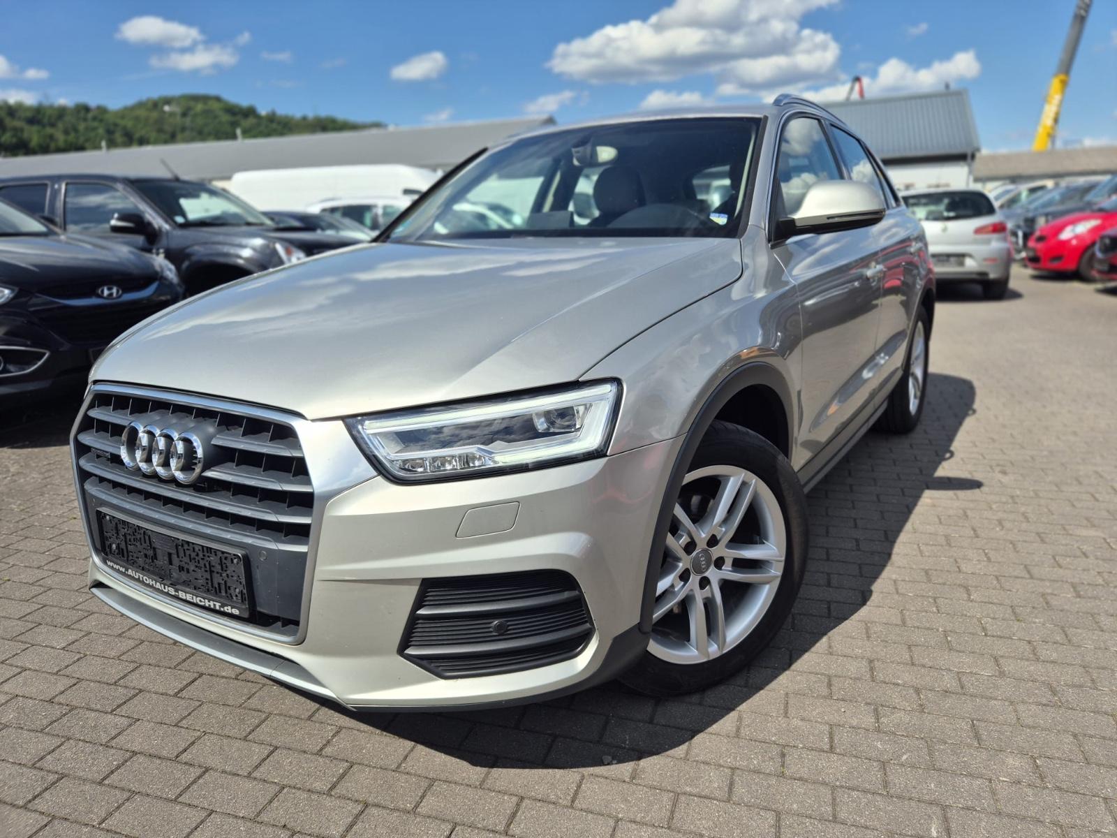 Audi Q3 design quattro//S-Tronic//LED//