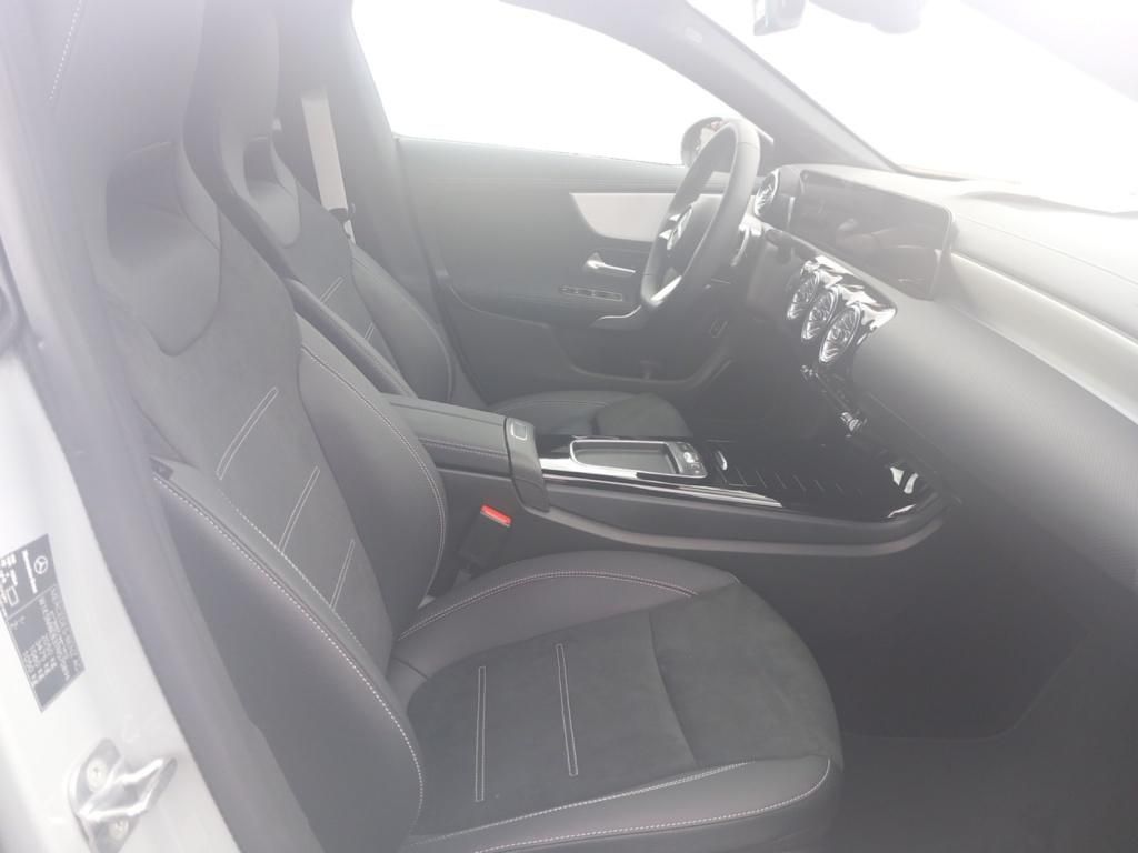 Fahrzeugabbildung Mercedes-Benz CLA 180 SB AMG*AHK*Sound*LED*Kamera*Night*TOT-As