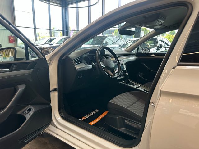 MYAUTOCENTER – Gebraucht- und Jahreswagen mit Werkstattservice in Pfaffenhofen Volkswagen Passat *AHK*ACC*KLIMAAUTO*LED*NAVI*1.HAND*