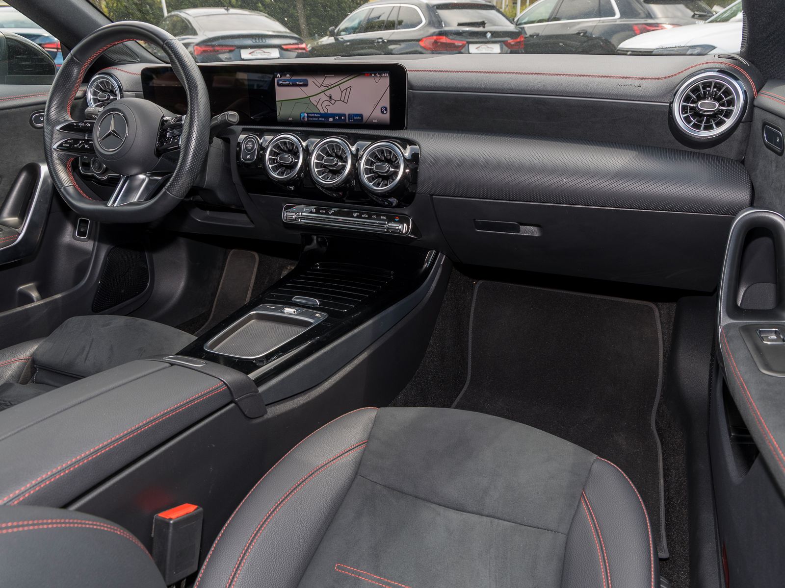 Mercedes-Benz CLA 220 4Matic AMG Line PANORAMA NAVI 360 MULTIB foto 4