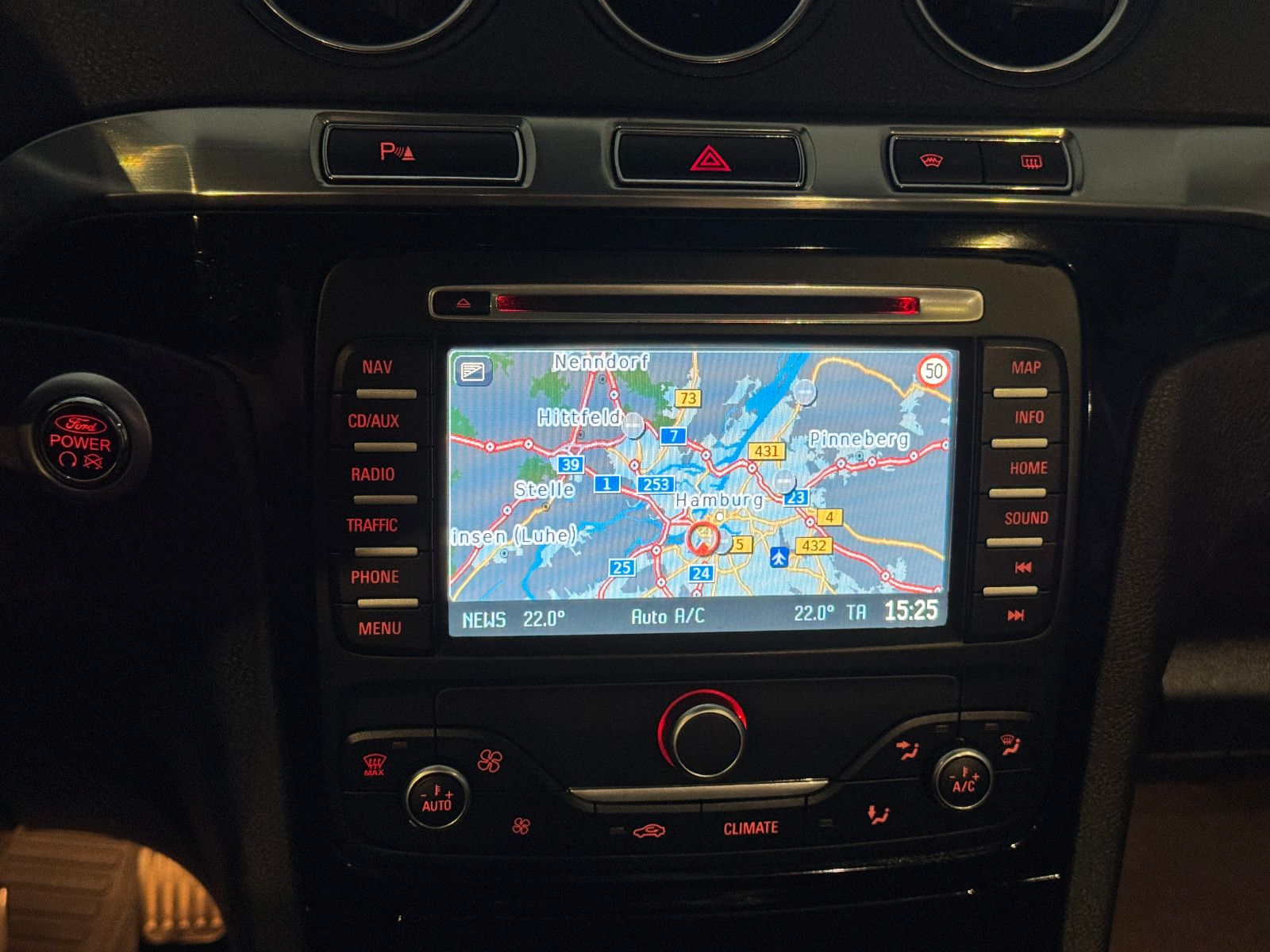 Fahrzeugabbildung Ford S-MAX AUTOMATIK SPORTPAKET TITANIUM X VOLL