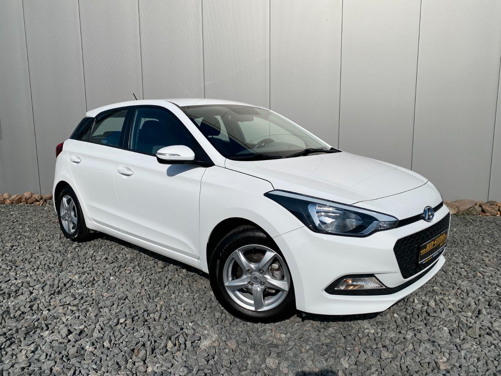 Hyundai i20 Go SCHECKHEFT KLIMA INSPEKTION NEU TÜV 07/27