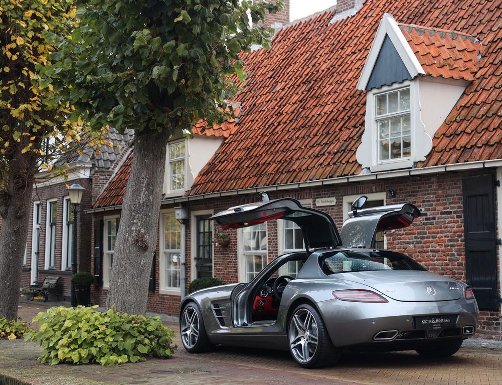 Mercedes-Benz SLS AMG