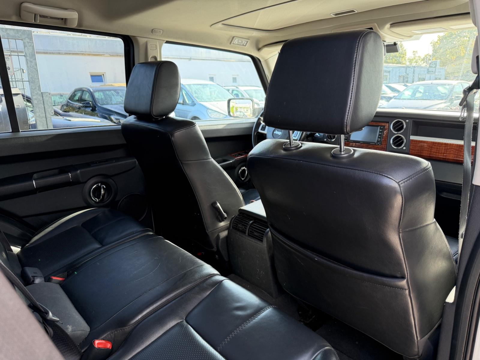 Jeep Commander 3.0 CRD V6 218 ch – 4x4 – 7 places – BVA – Toit panoramique – 186 000 km
