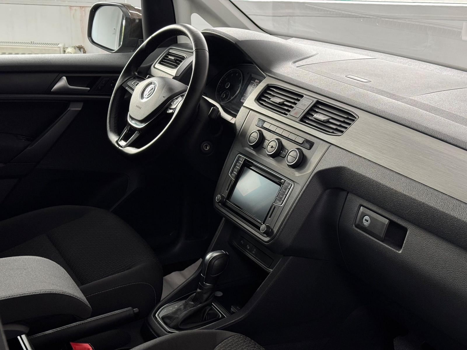 Volkswagen Caddy Maxi DSG Behindertengerecht-Rampe