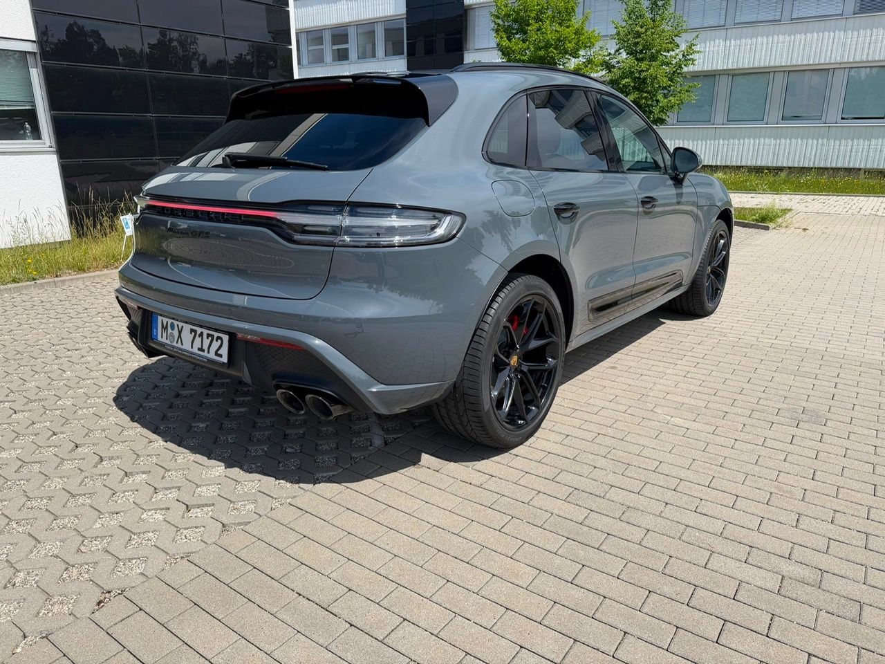 Porsche Macan GTS Abgassport Panorama approved 7/28 foto 15
