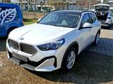 BMW iX2 xDrive30 ELEKTRO Laser 360° HUD Pano H&K AHK - weiße BMW iX2
