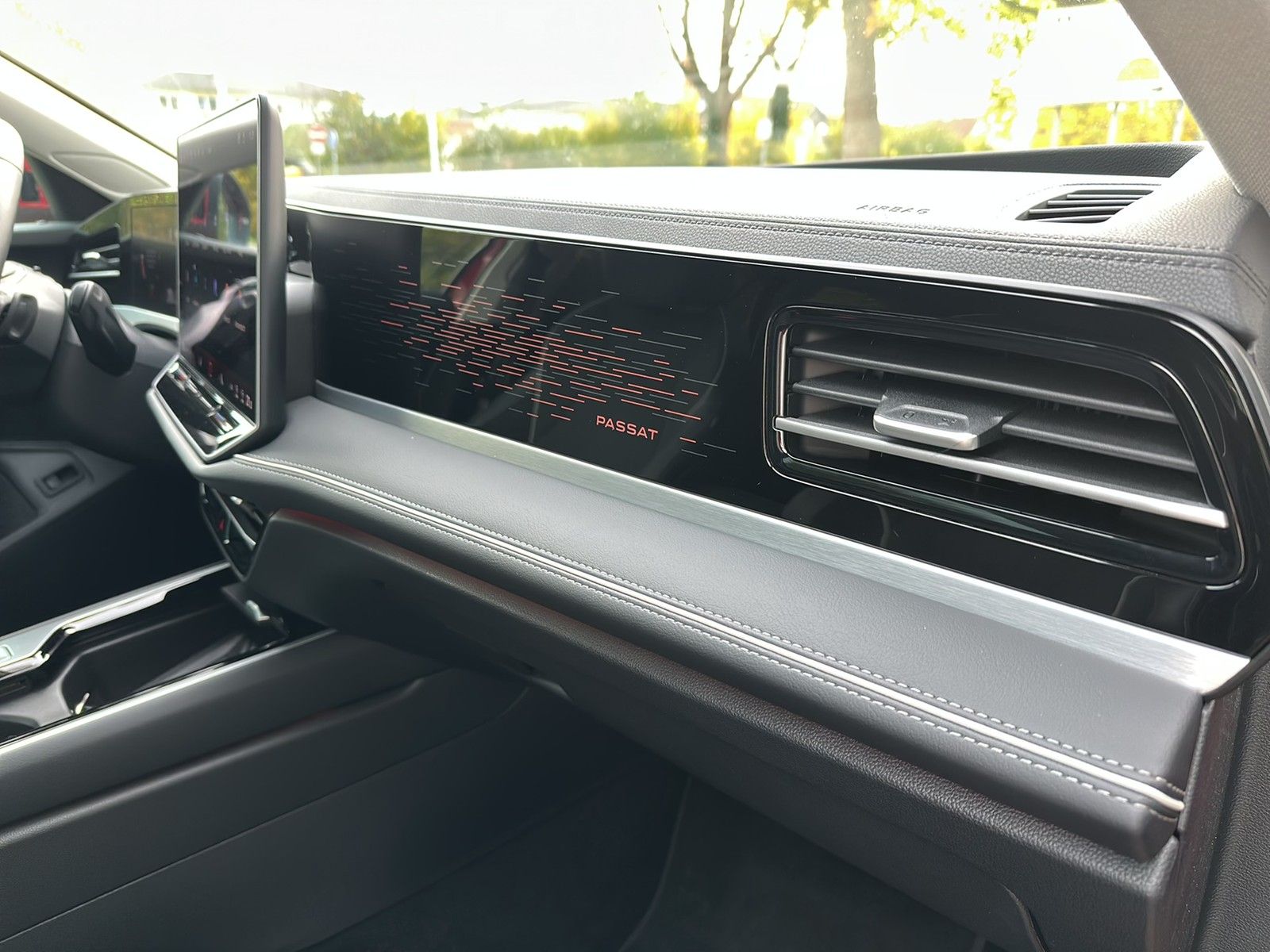 Volkswagen Passat Variant 2.0 TDI Elegance Navi Pano StaHz foto 19