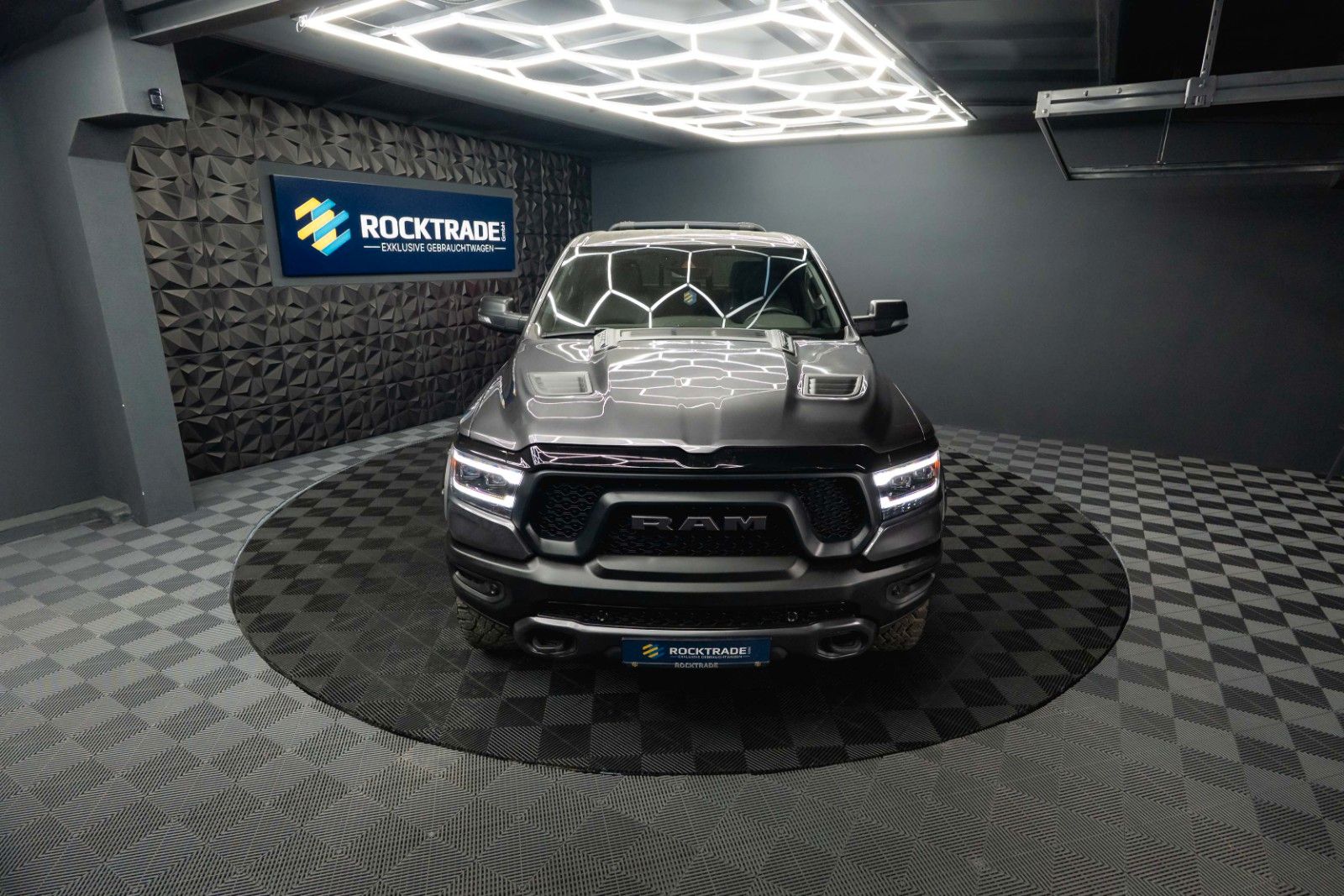 Fahrzeugabbildung Dodge RAM 3.0 V6 EcoDiesel 4x4 REBEL OFFROAD AXLE LOCK