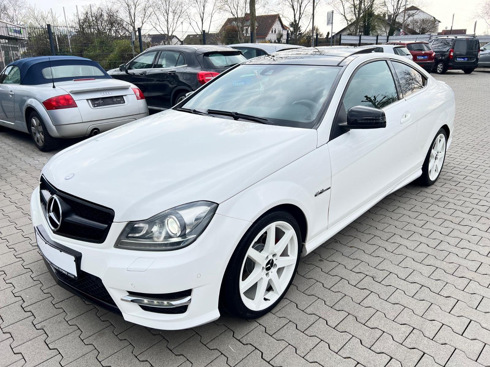 Mercedes-Benz C 180 Coupe CGI-AMG LINE-63AMG-PANO-XENON-NAVI
