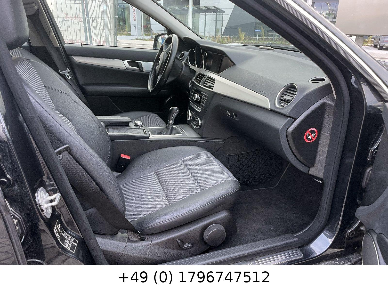 Mercedes-Benz C200 2011 — photo 11