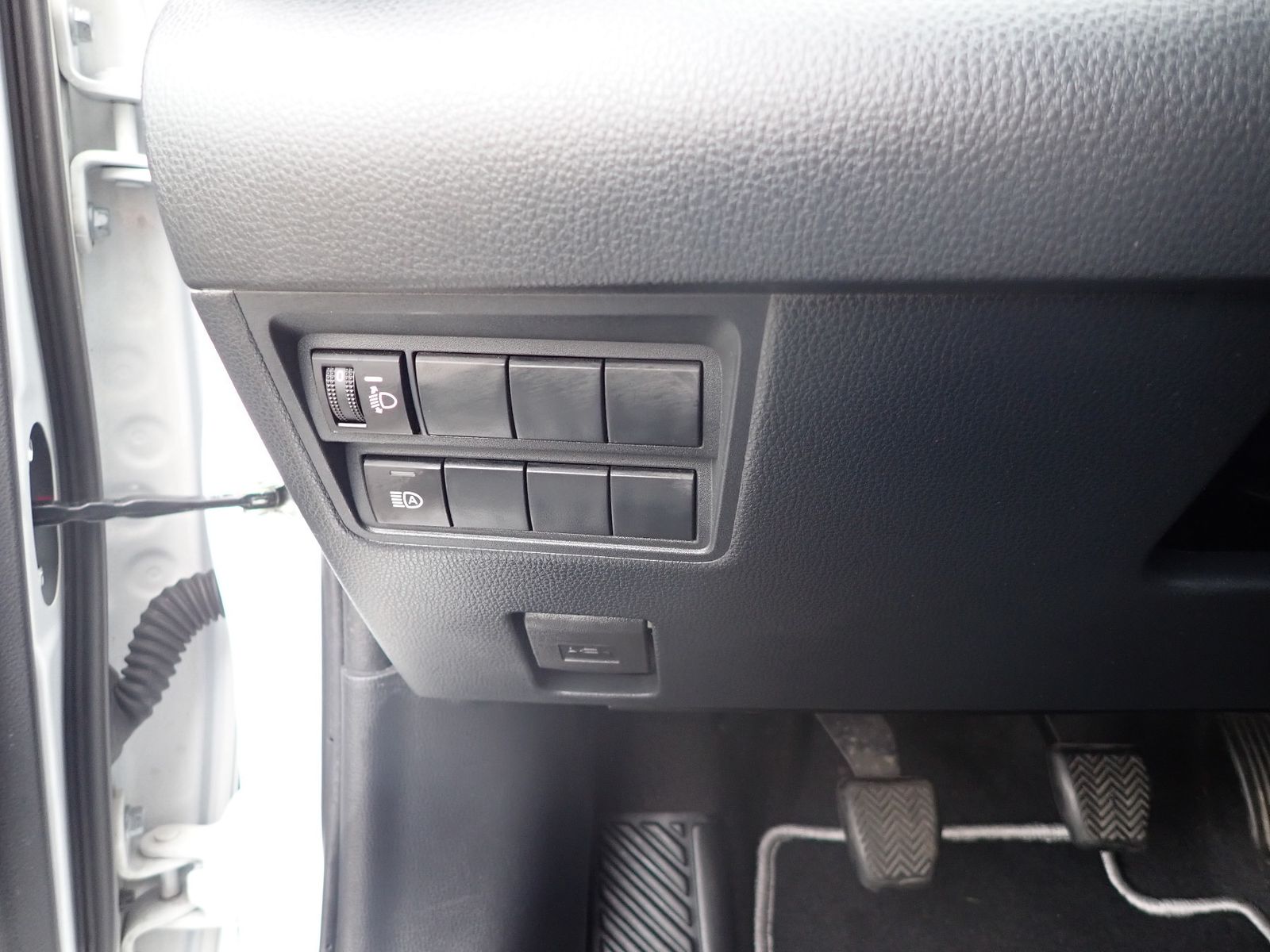 Fahrzeugabbildung Toyota Yaris 1.5 VVT-i 6-G Team, SHZ Deutschland