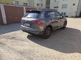 Volkswagen Tiguan 2.0 TDI SCR 140kW DSG 4MOTION Highlin... - Volkswagen Tiguan: TDI 140