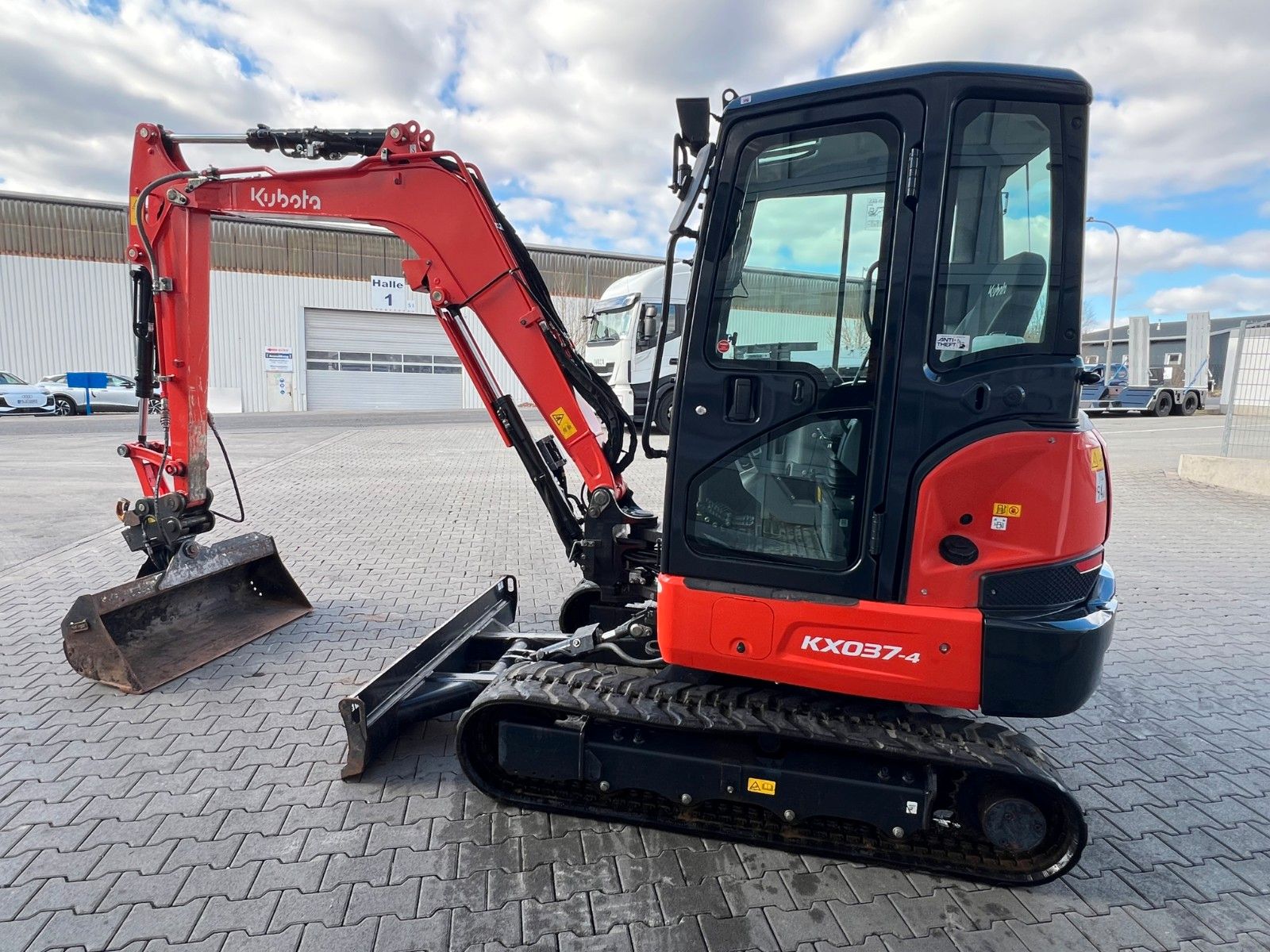 Fahrzeugabbildung Kubota KX 037-4 / nur 531h! / 2024 / hydr. Grabenräumer