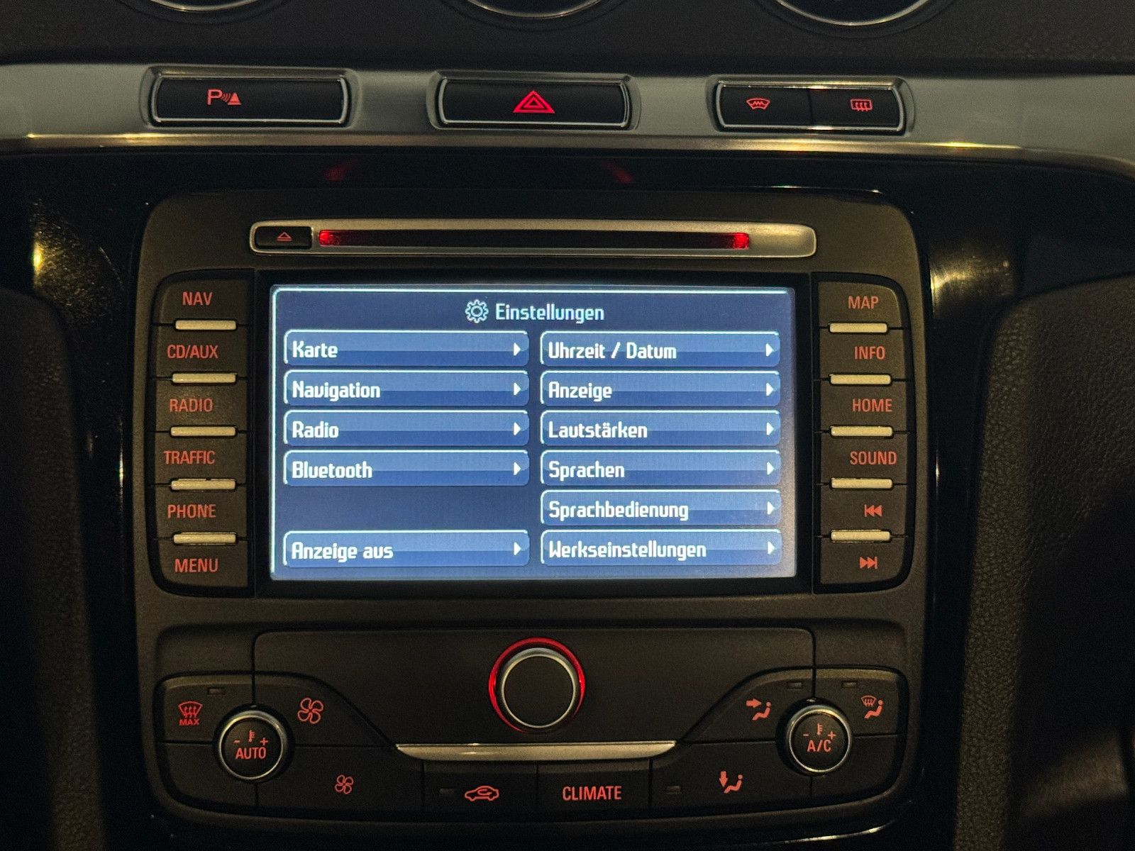 Fahrzeugabbildung Ford S-MAX AUTOMATIK SPORTPAKET TITANIUM X VOLL