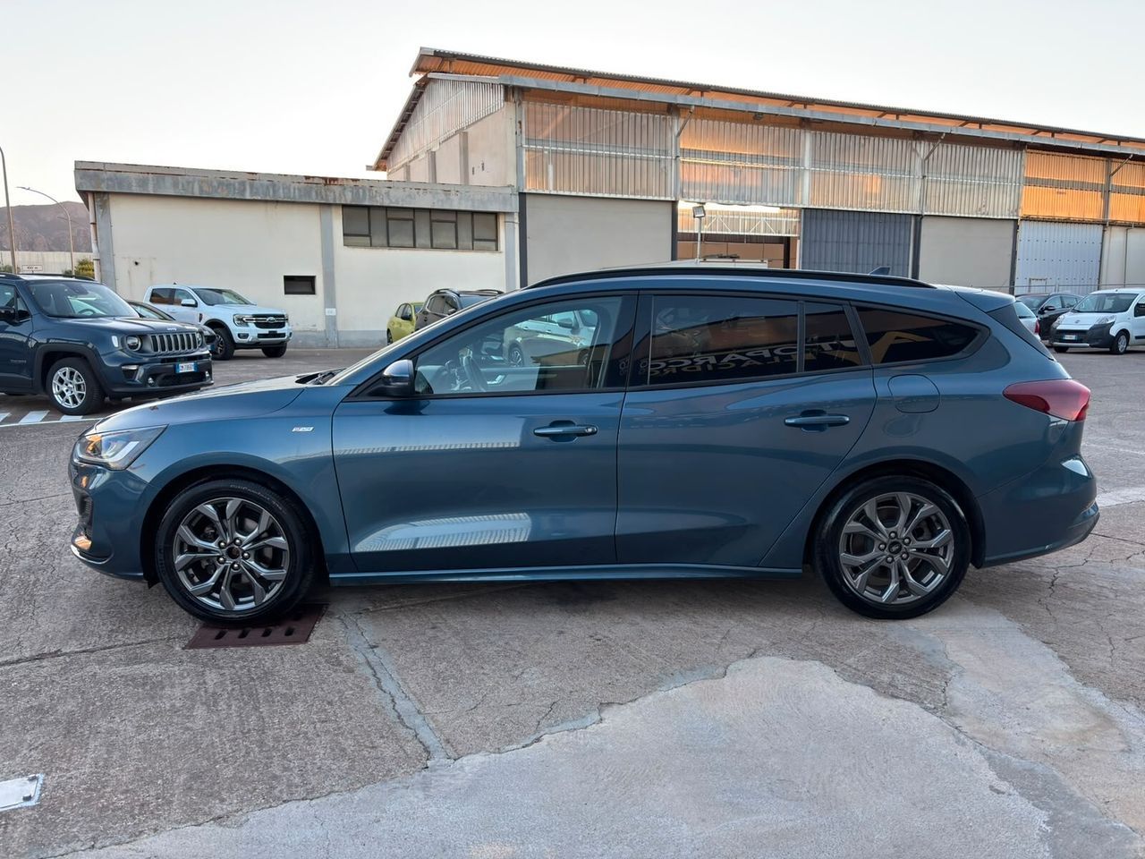 Ford Focus 1.0 EcoBoost Hybrid 125 CV SW ST-Line imagem 2