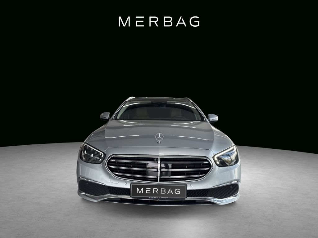 Mercedes-Benz E 300 de 4MATIC T-Modell PANO AHK DISTR+ 360 imagem 2
