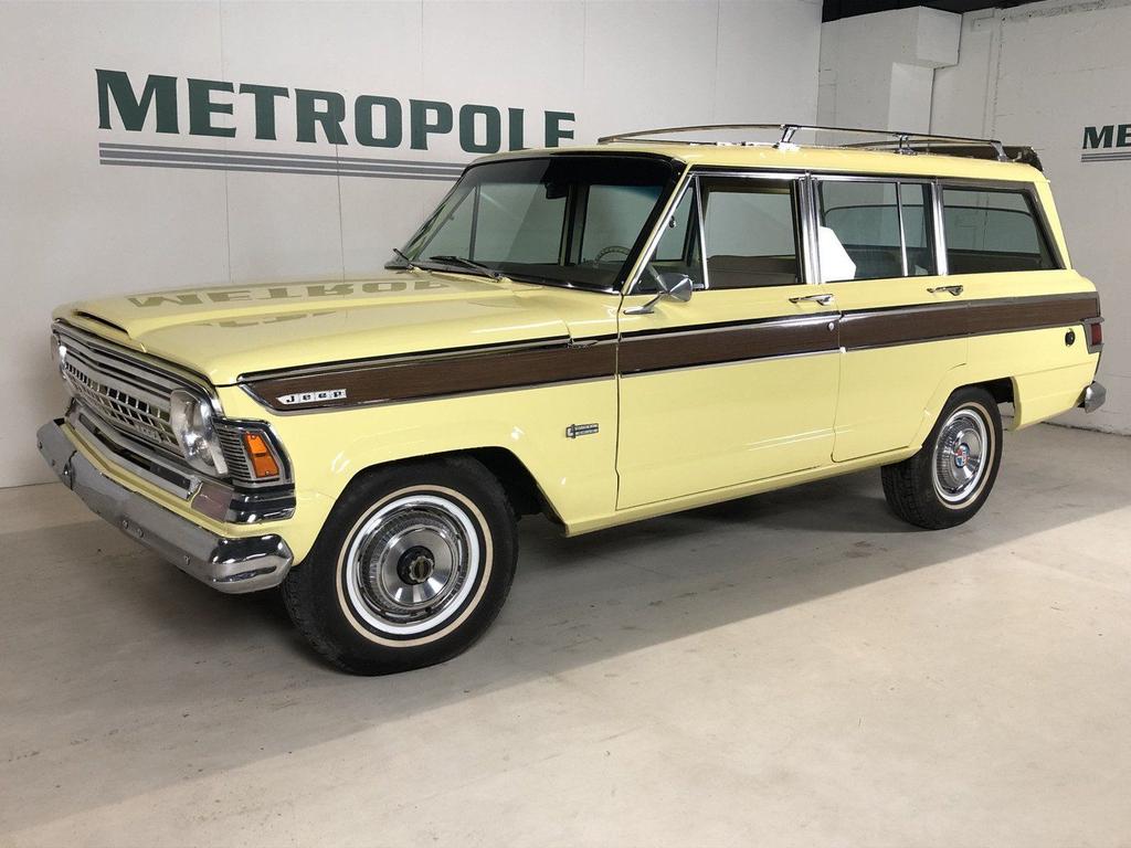 Jeep Wagoneer