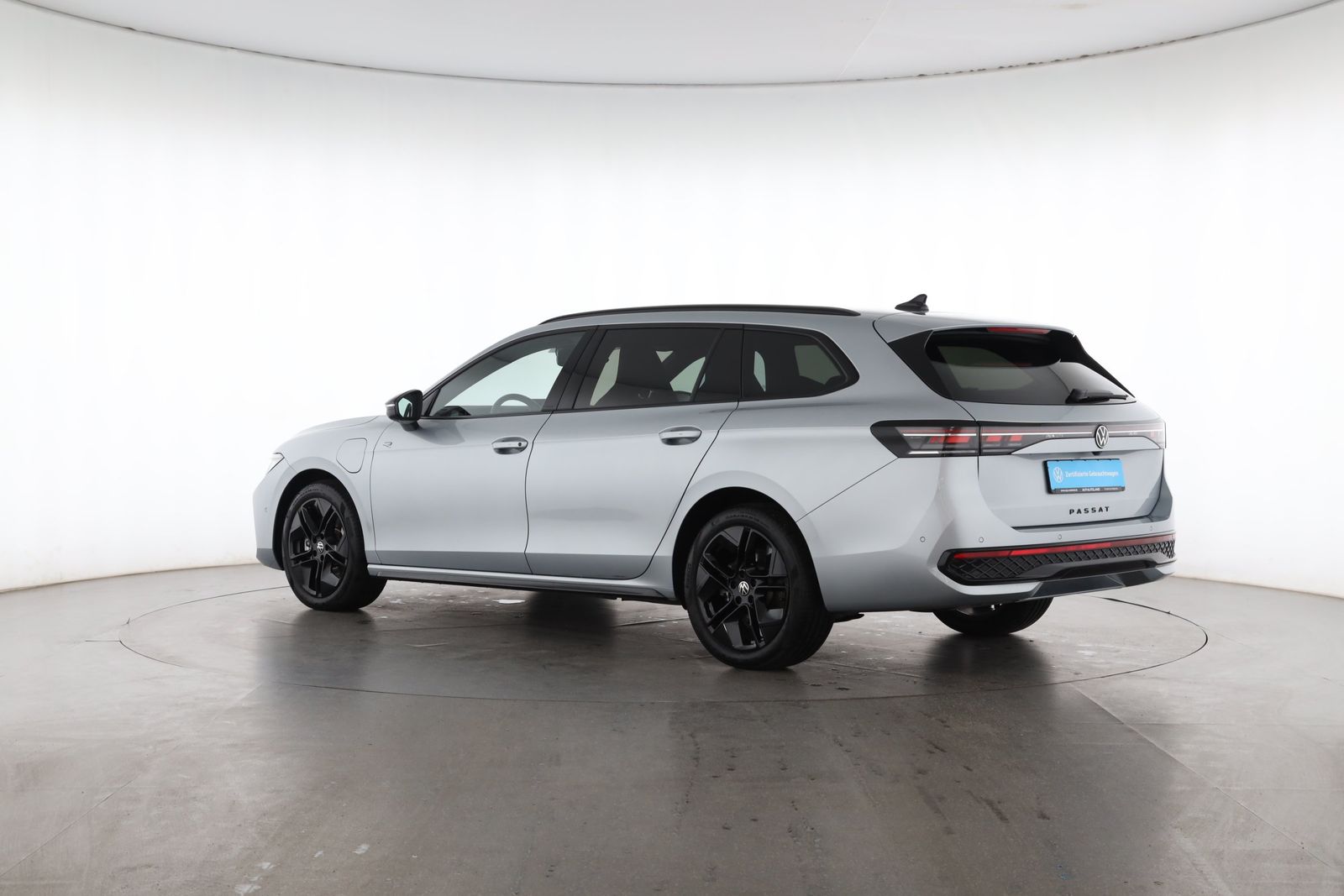 Volkswagen Passat Variant 1.5 TSI DSG eHybrid R-Line AHK foto 4