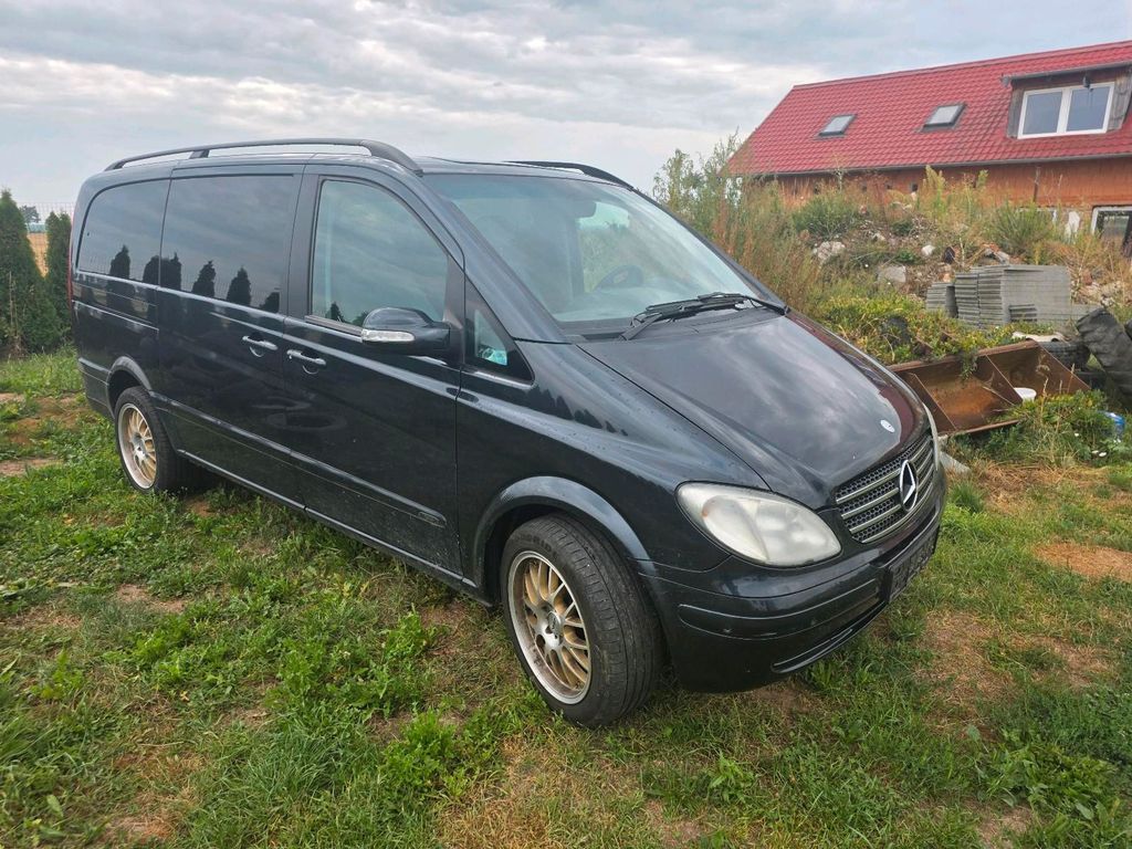 Image of Mercedes-Benz Viano